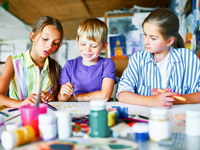 Kunstworkshop basisschool kinderen schilderen en tekenen Den Haag